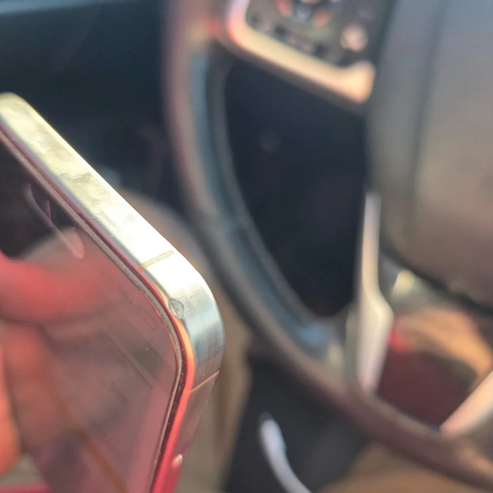 Sleek Black Smartphone with Optimal Battery Performance